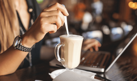 CoffeeShopEtiquetteintheAgeoftheCloudPhone