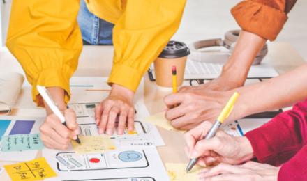 How to Unlock Better CX through the Right Employee Experiences header